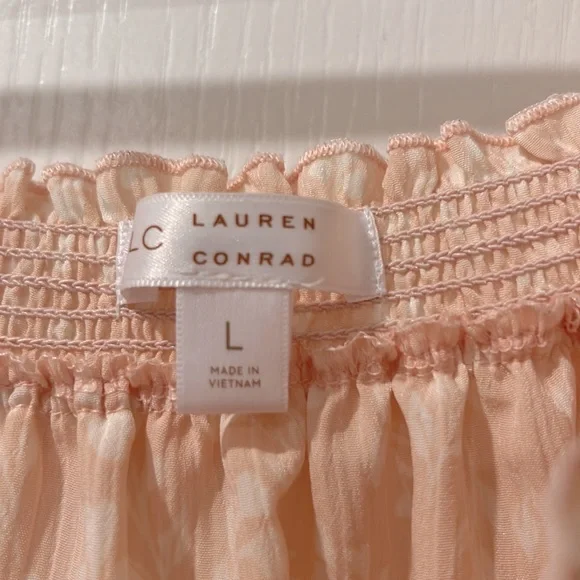 Lauren Conrad light pink floral peasant blouse. Size L. - Picture 3 of 3